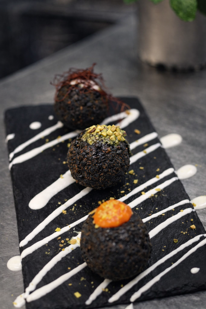 Arancino al nero di seppia artigianale – Rosticceria Pizza Planet