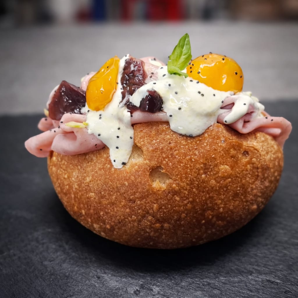 Maritozzo salato gourmet con mortadella e stracciatella – Pizza Planet Squillace Lido